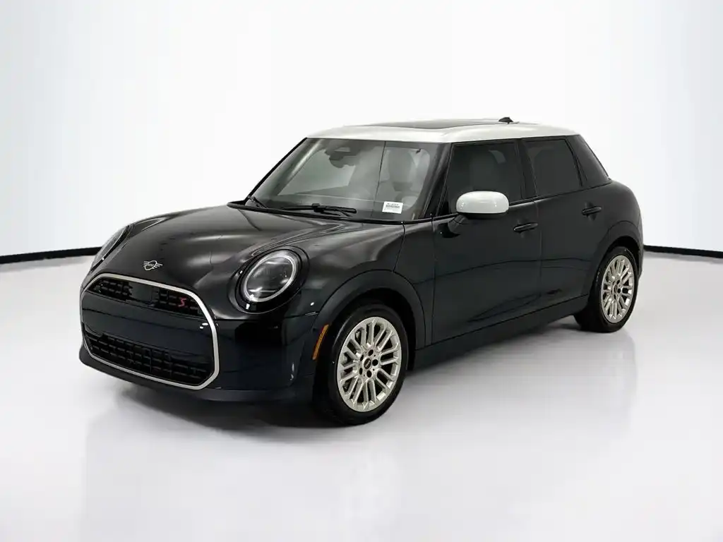 2026 MINI Hardtop Cooper S Signature's photo