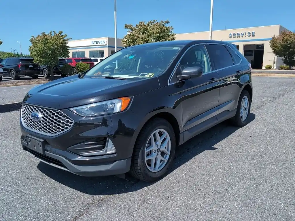 2023 Ford Edge SEL AWD's photo