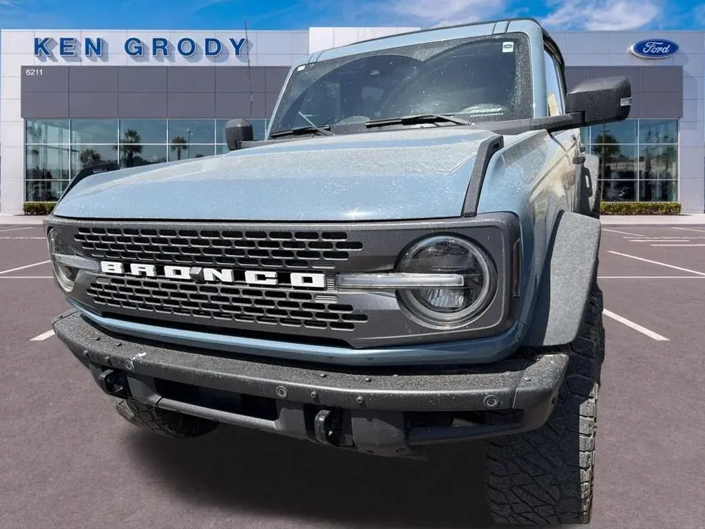 2021 Ford Bronco Badlands 4x4 photo 3