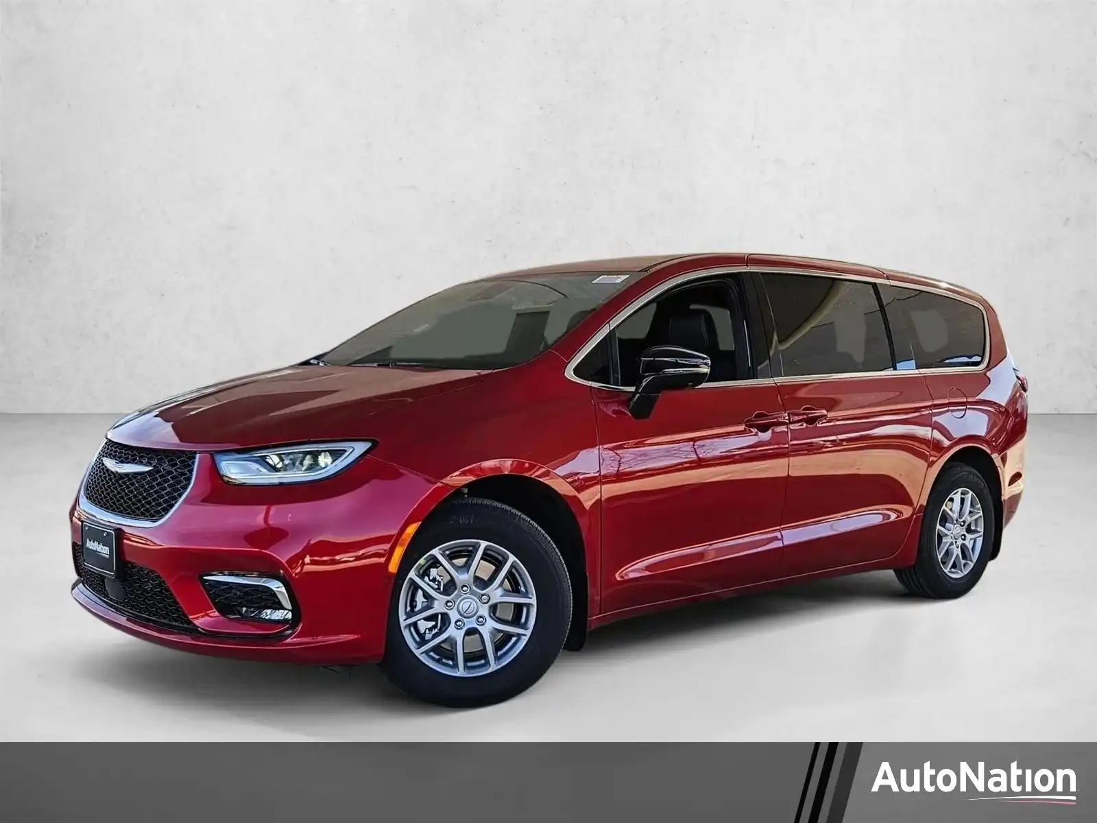 2026 Chrysler Pacifica Select's photo