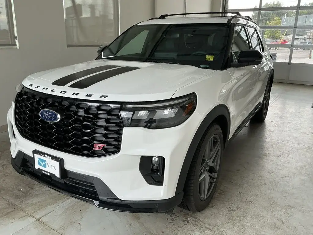 2026 Ford Explorer ST 4WD photo 3