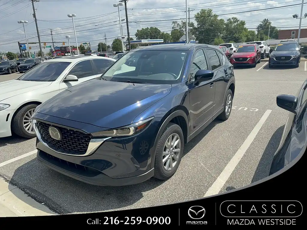 2023 Mazda CX-5 S Preferred package Auto AWD's photo