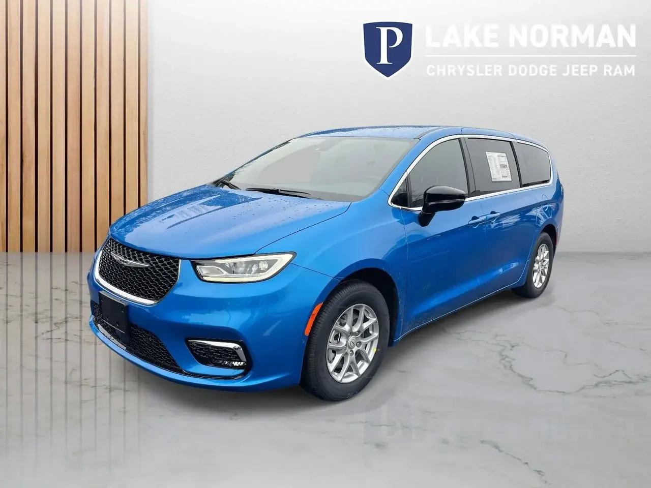 2026 Chrysler Pacifica Select photo 4