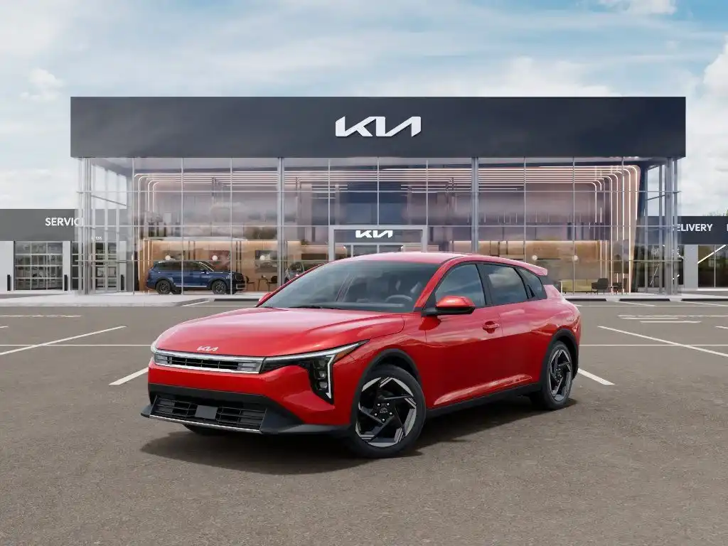 2026 Kia K4 EX AT Hatchback's photo