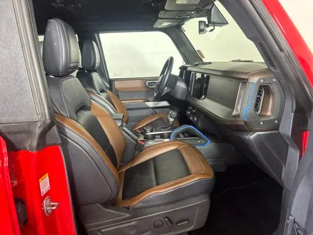 2023 Ford Bronco Outer Banks 4x4 photo 4