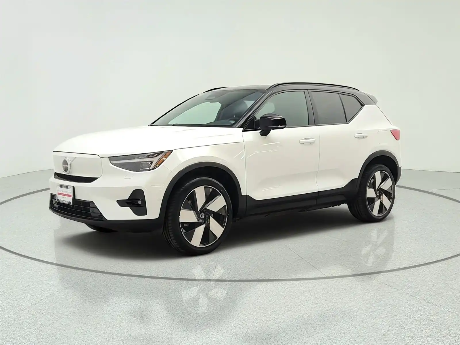 2023 Volvo XC40 P8 Recharge Ultimate AWD's photo
