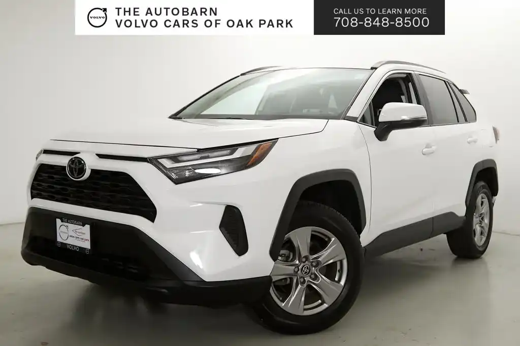 2023 Toyota RAV4 XLE AWD's photo