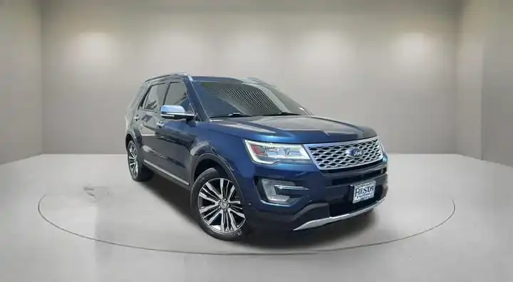 2017 Ford Explorer Platinum 4WD's photo