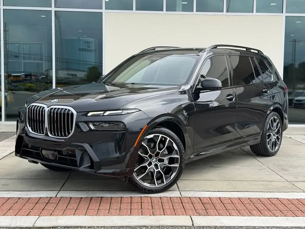 2025 BMW X7 xDrive40i's photo