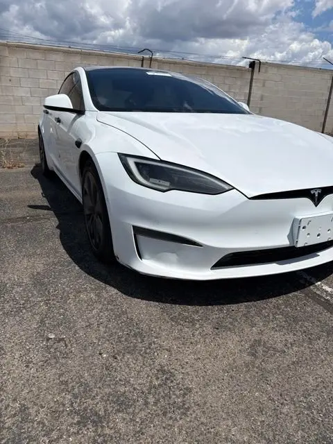 2024 Tesla Model Y Long Range Dual Motor AWD photo 3
