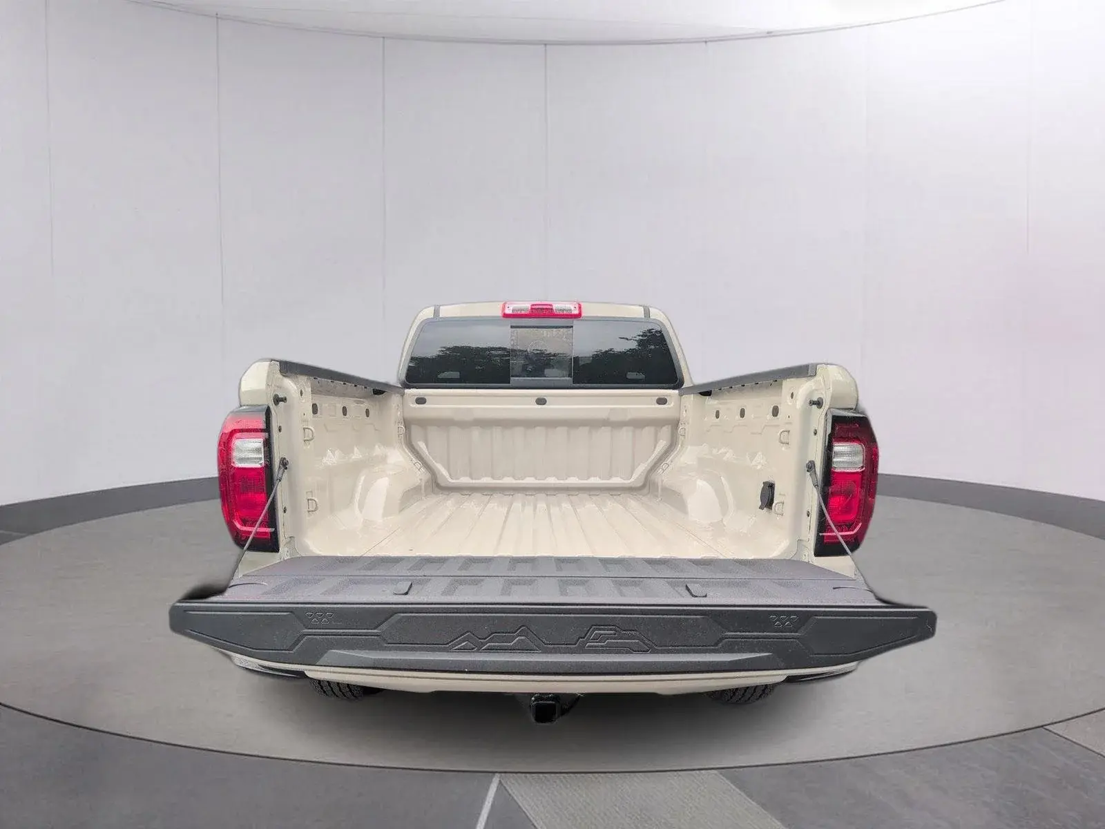 2026 GMC Canyon 2WD Elevation Crew Cab Short Box photo 4