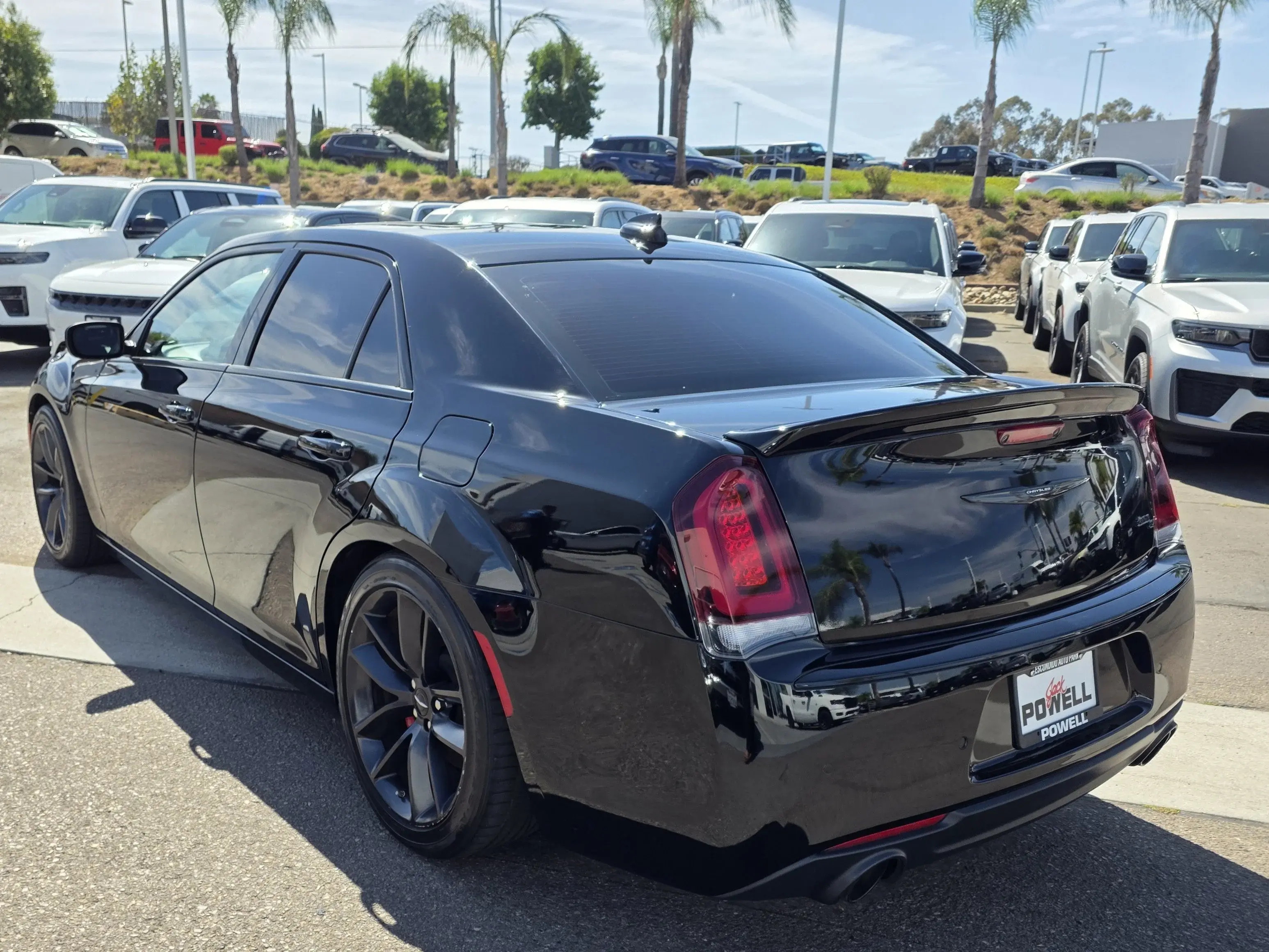 2023 Chrysler 300 C photo 3