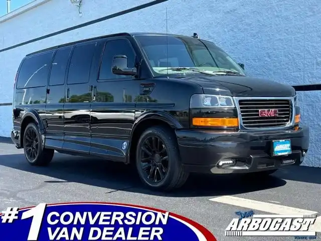 2021 GMC Savana 2500's photo