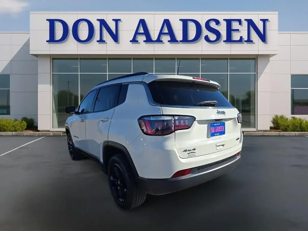 2020 Jeep Compass Latitude 4WD photo 5