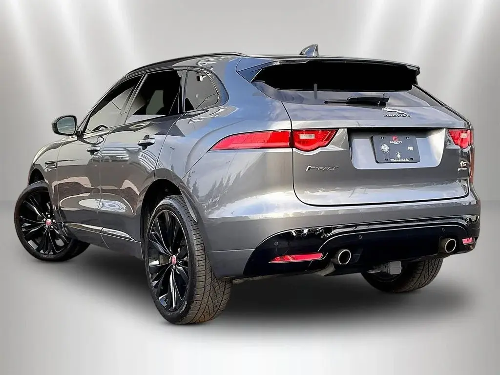 2017 Jaguar F-PACE S AWD photo 4