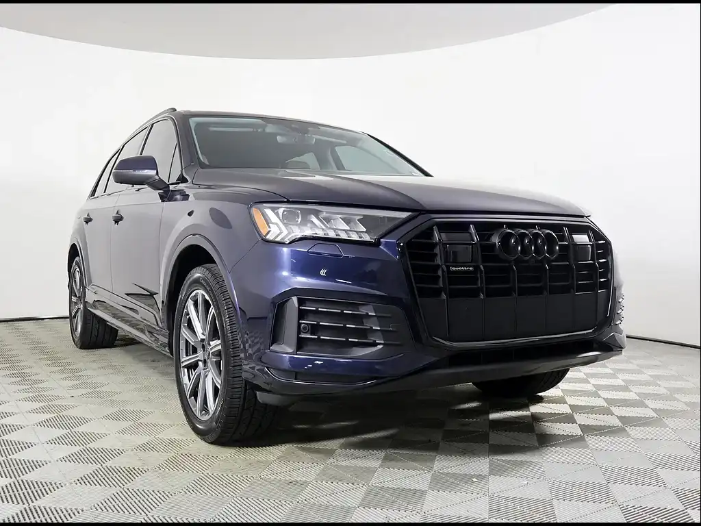 2023 Audi Q7 45 Premium Plus quattro Tiptronic's photo