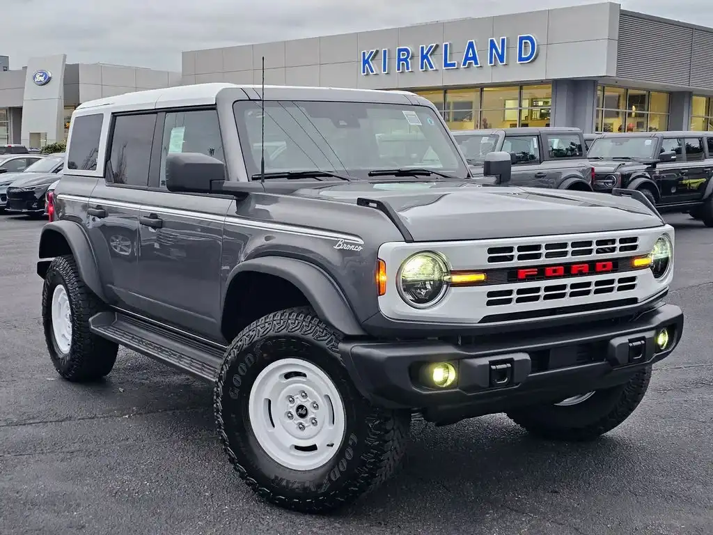 2025 Ford Bronco Heritage Edition 4x4's photo