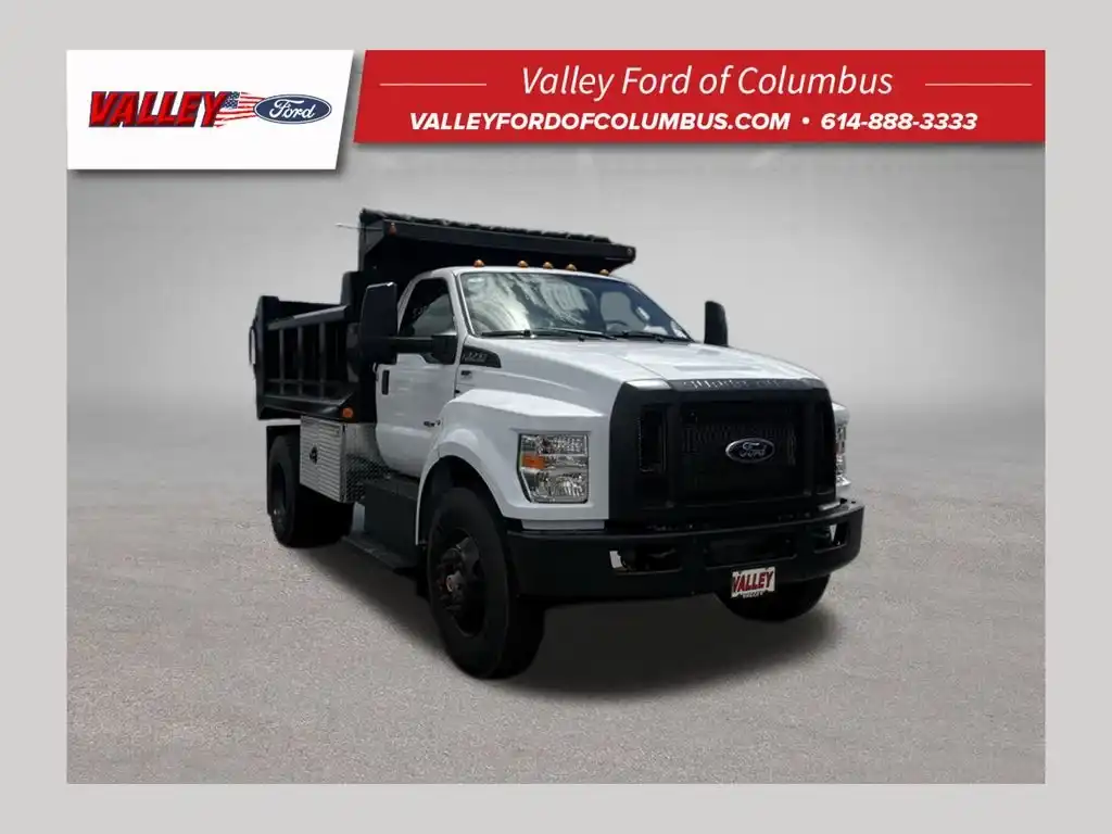 2025 Ford F-750's photo