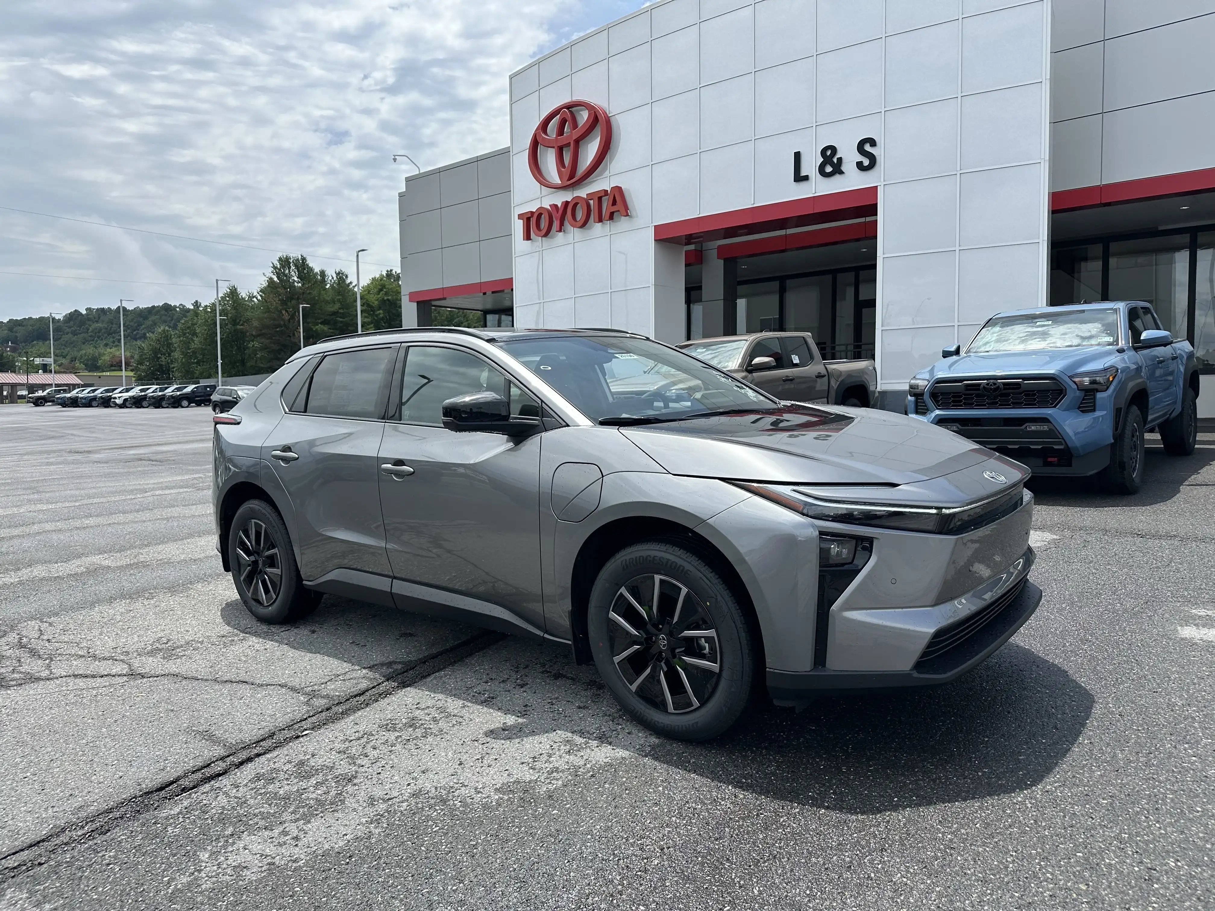 2026 Toyota bZ4X XLE AWD's photo