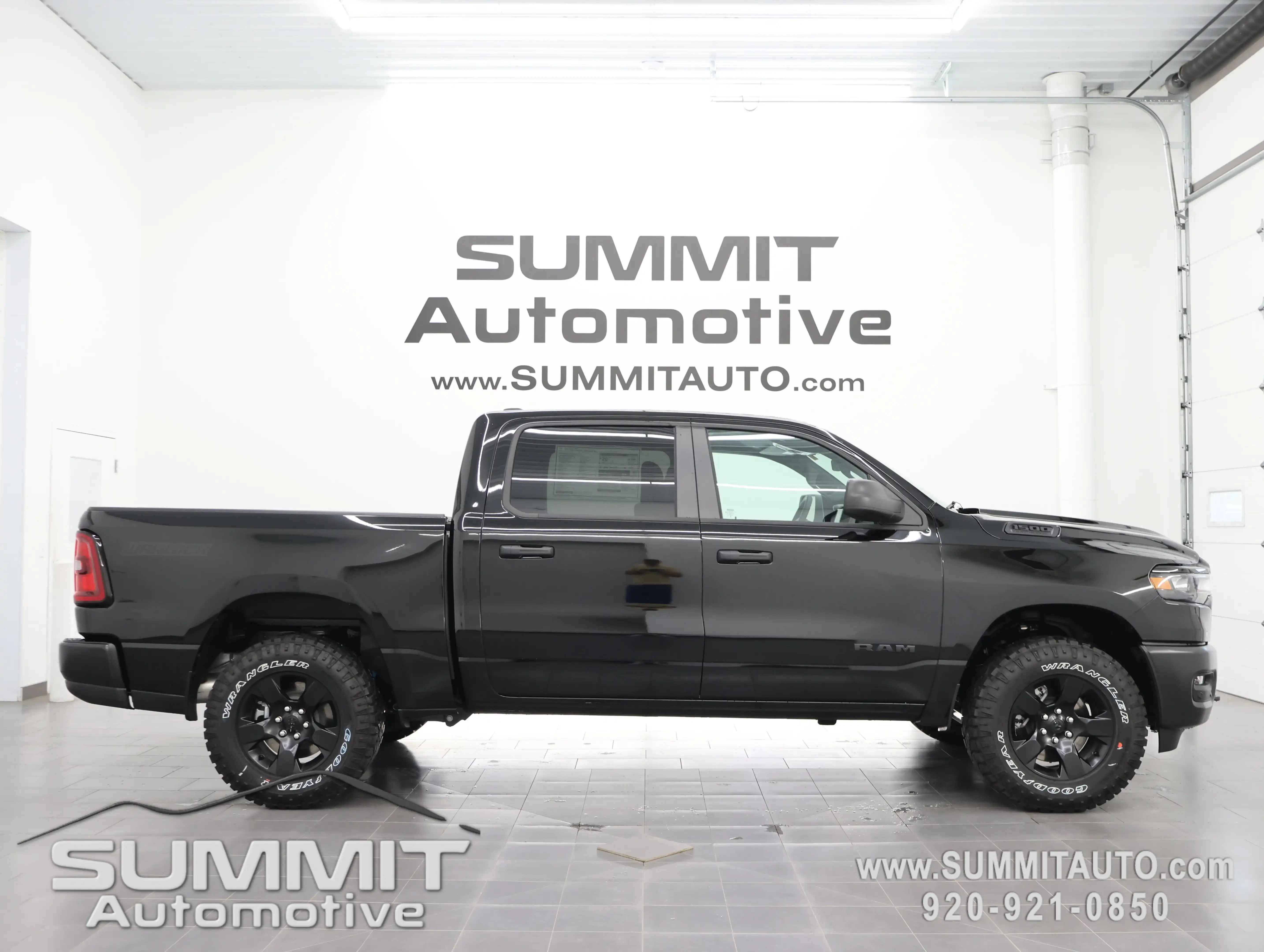 2026 RAM 1500 Warlock 4x4 Crew Cab 5'7's photo