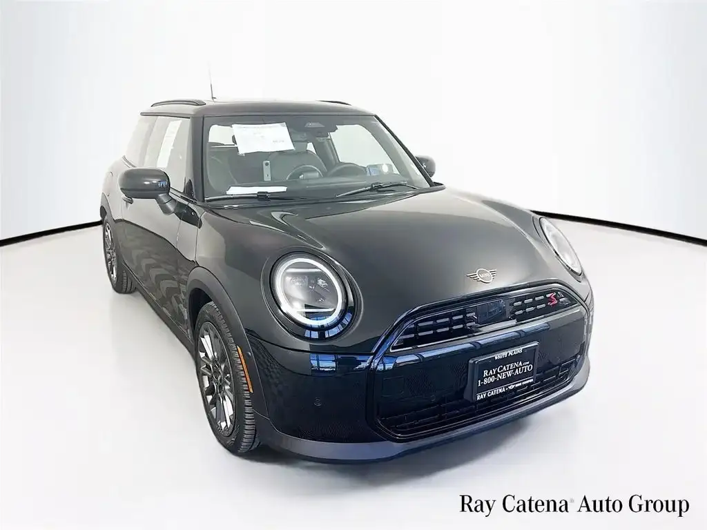 2026 MINI Hardtop Cooper S Signature's photo