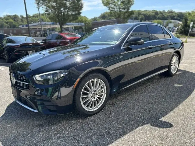 2022 Mercedes-Benz E-Class E450 4MATIC photo 4