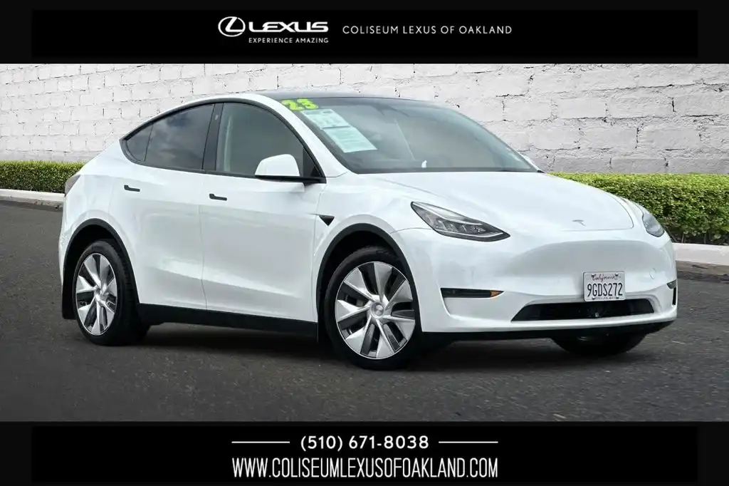 2023 Tesla Model Y Long Range Dual Motor All-Wheel Drive's photo