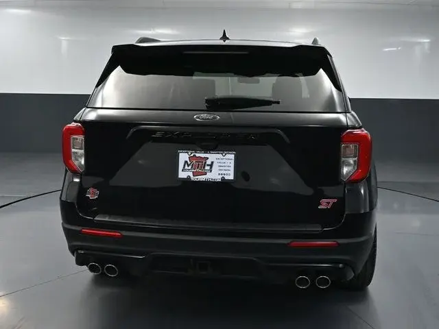 2023 Ford Explorer ST 4WD photo 5