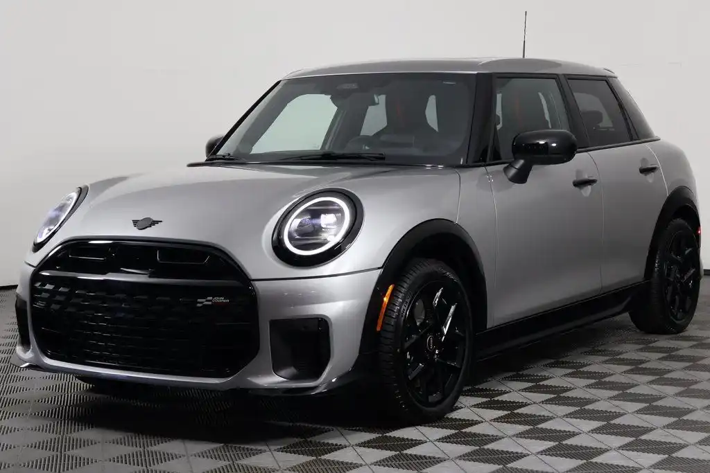2026 MINI Hardtop Cooper S's photo