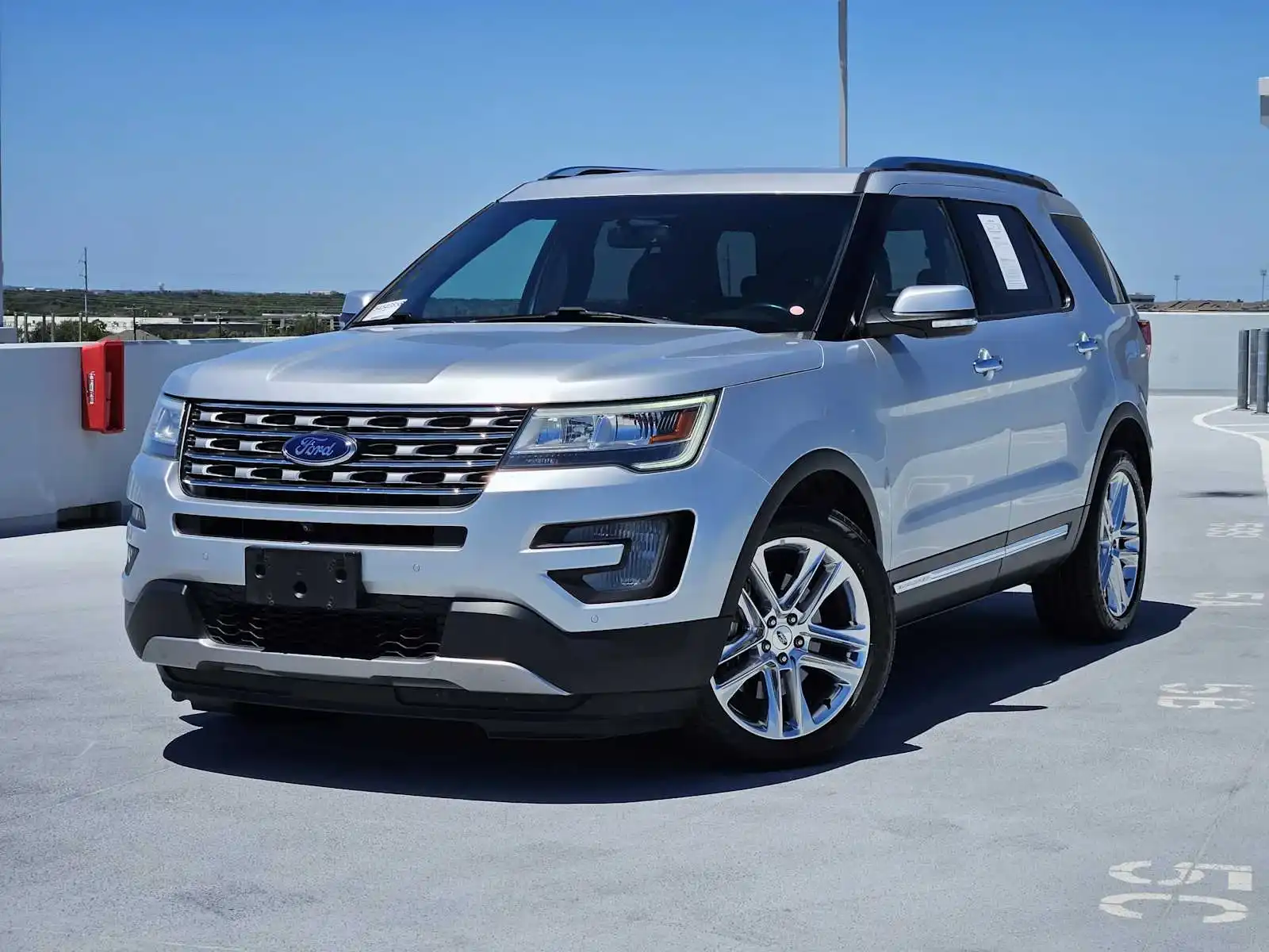 2017 Ford Explorer Limited FWD's photo