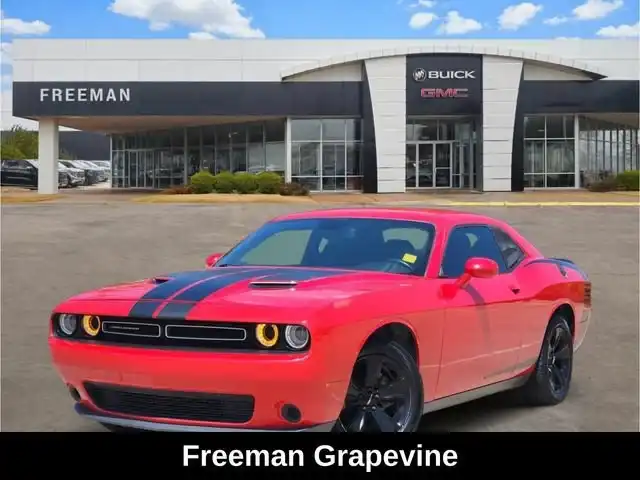 2018 Dodge Challenger SXT's photo