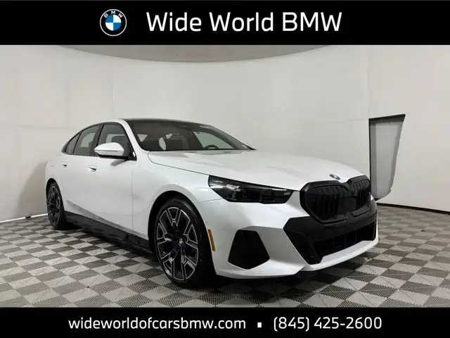 2027 BMW 5 Series 550e xDrive Sedan photo 1