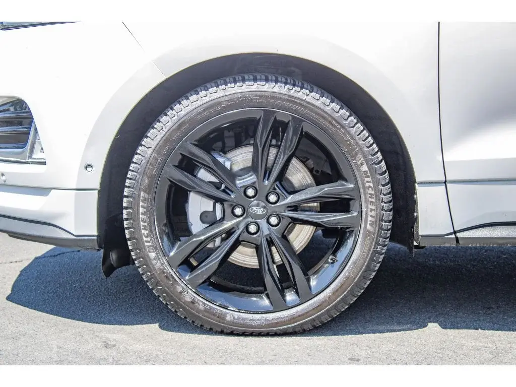 2021 Ford Edge ST AWD photo 5