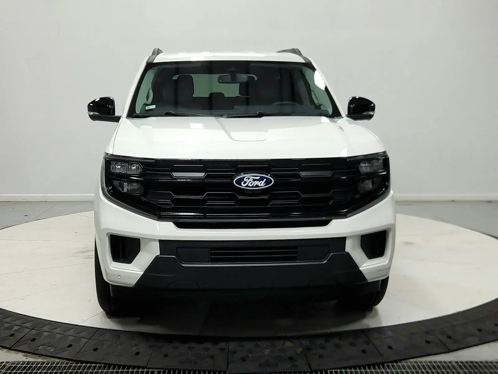 2027 Ford Expedition Active photo 3