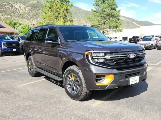 2027 Ford Expedition Tremor 4x4's photo