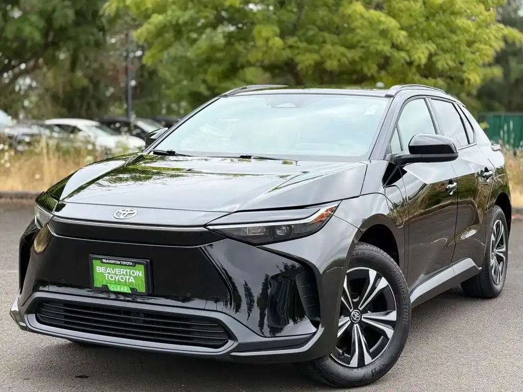 2025 Toyota bZ4X XLE AWD's photo