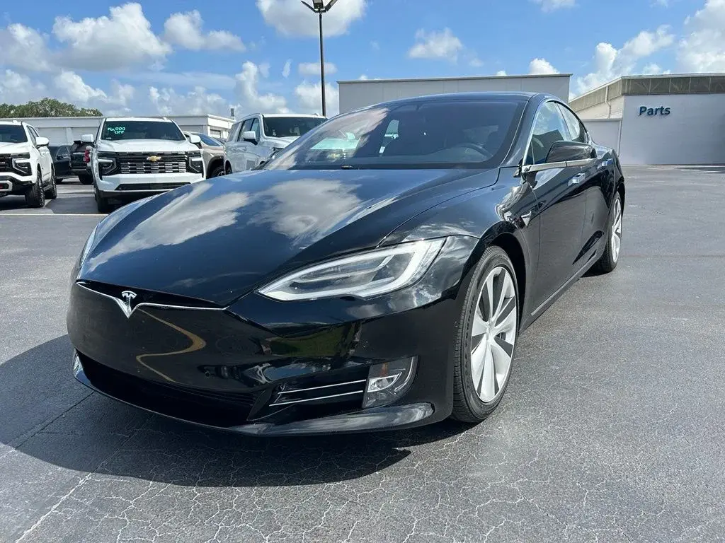 2021 Tesla Model S Long Range Plus photo 4
