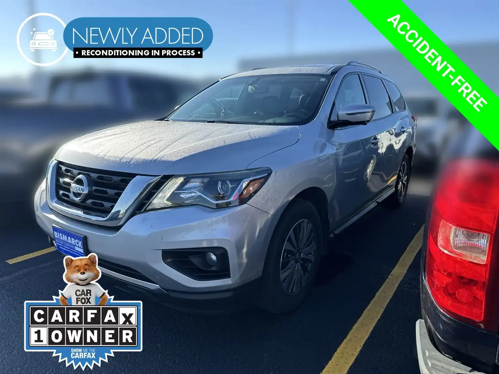 2017 Nissan Pathfinder SL 4WD's photo