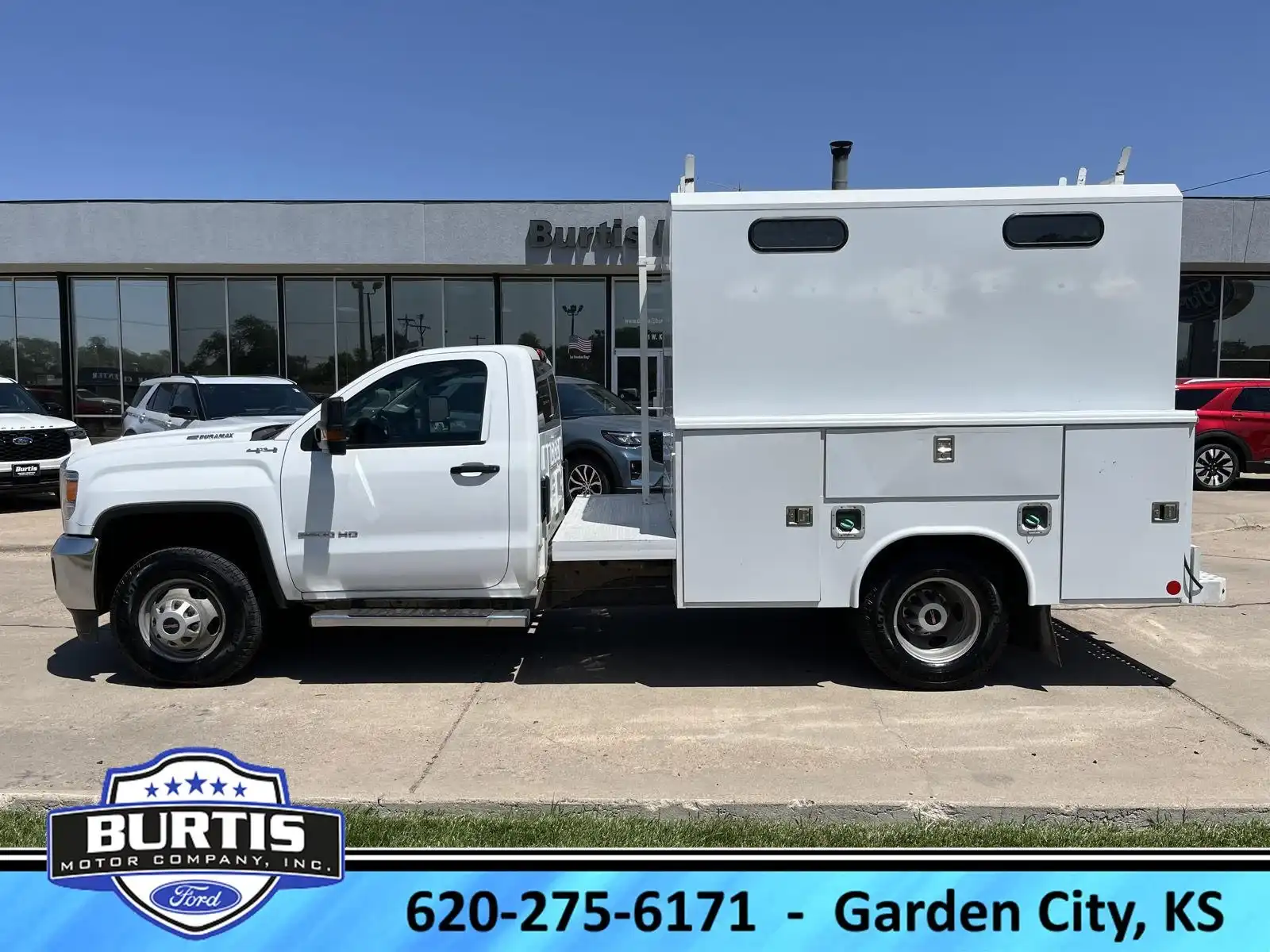 2018 GMC Sierra 4WD Regular Cab Chassis LWB's photo