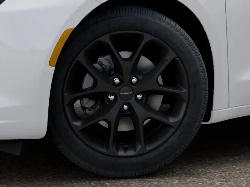 2027 Chrysler Pacifica Select AWD photo 4