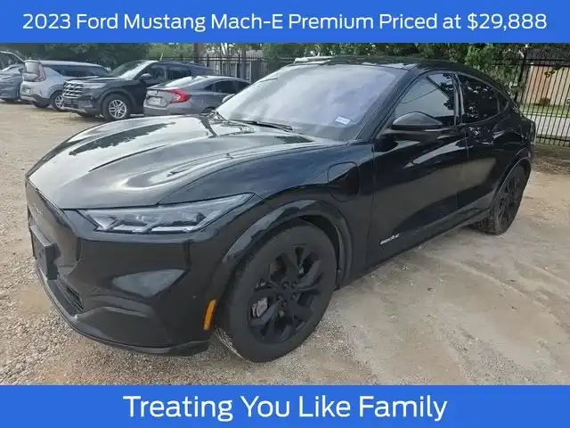 2023 Ford Mustang-Mach-e Premium's photo