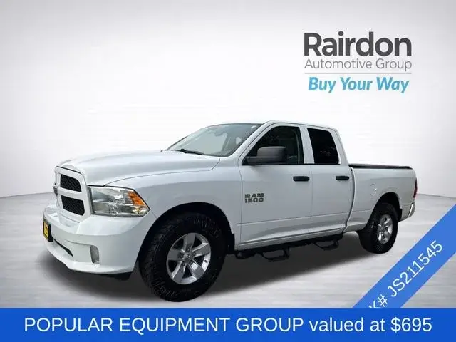 2018 RAM 1500 Express Quad Cab 6'4 photo 3