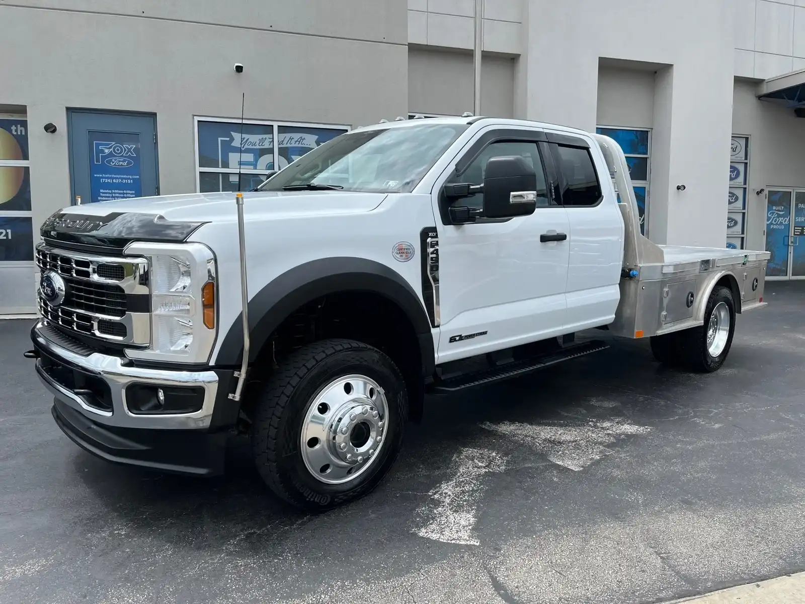 2024 Ford F-450 XLT 4x4 SuperCab 168-In DRW's photo