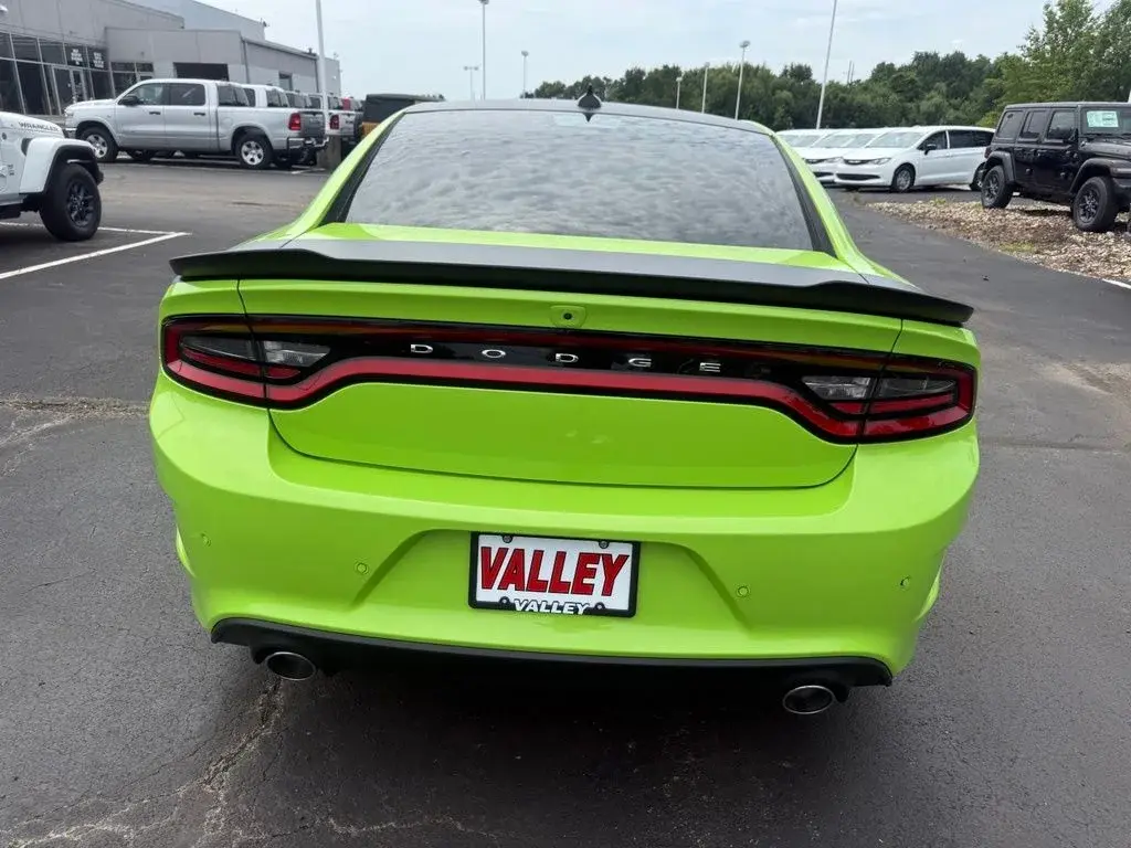 2023 Dodge Charger Scat Pack photo 5