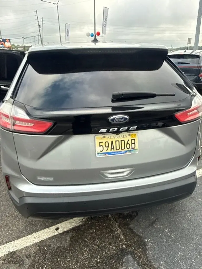2021 Ford Edge SE photo 4