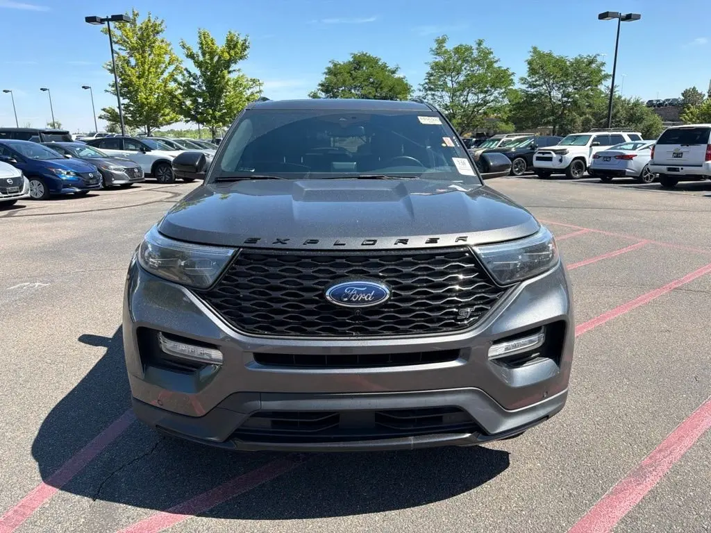 2020 Ford Explorer ST 4WD photo 3