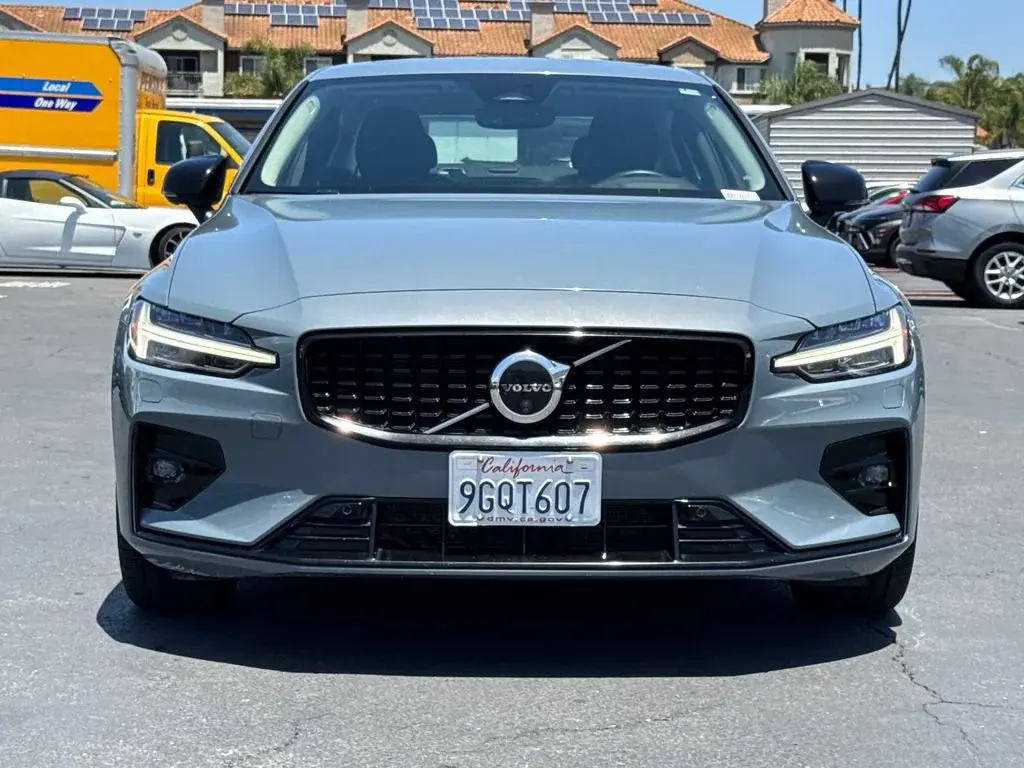 2024 Volvo S60 B5 Plus Dark Theme AWD photo 5