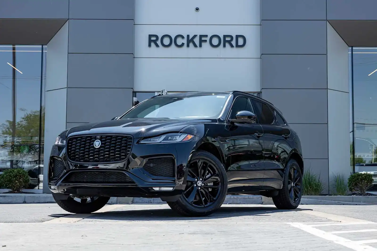 2026 Jaguar F-PACE P400 R-Dynamic S's photo