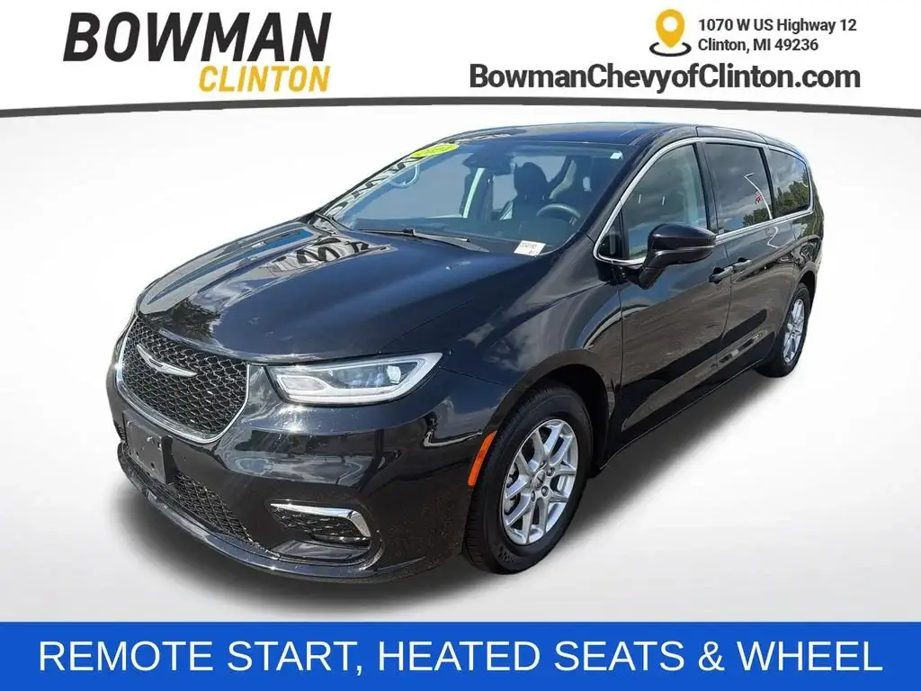 2024 Chrysler Pacifica Touring L photo 1
