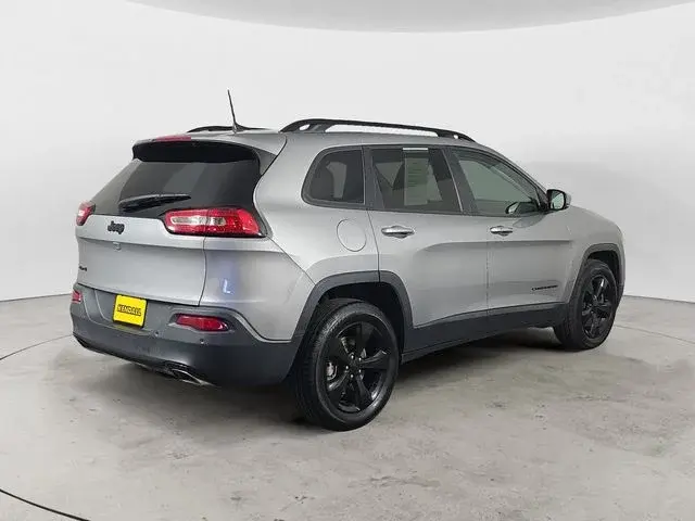 2017 Jeep Cherokee High Altitude 4X4 photo 5
